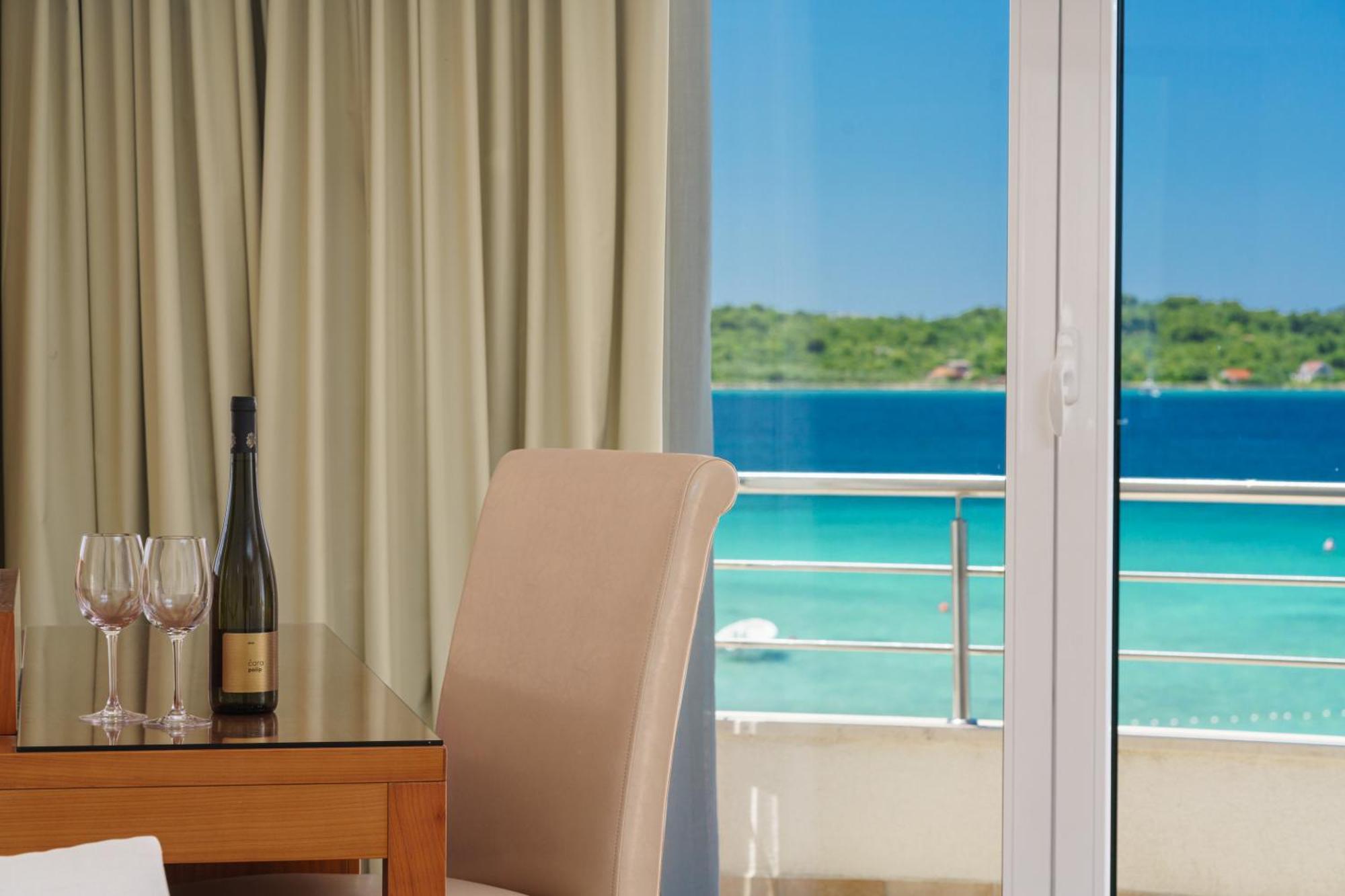 Duje Hotel 4*